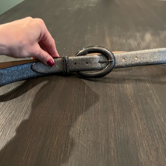 BCBG Belt Size M - Picture 2 of 4